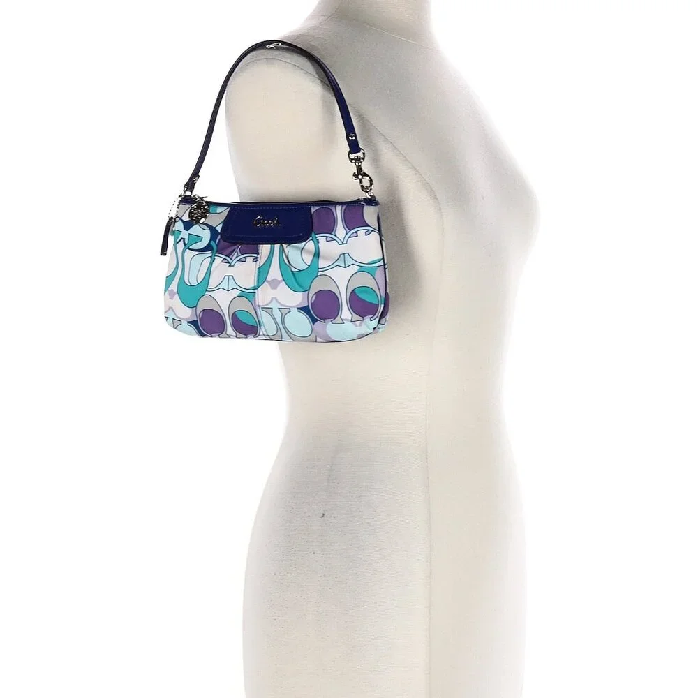 NWT Coach Daisy Kyra Scarf Logo Print Large Wristlet Clutch Rare Find - Picture 2 of 7